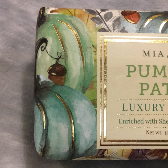 Mia & Co Scented Pumpkin Patch Luxury Soap Bar shea butter vitamin E 10.58oz NWT - Picture 3 of 13